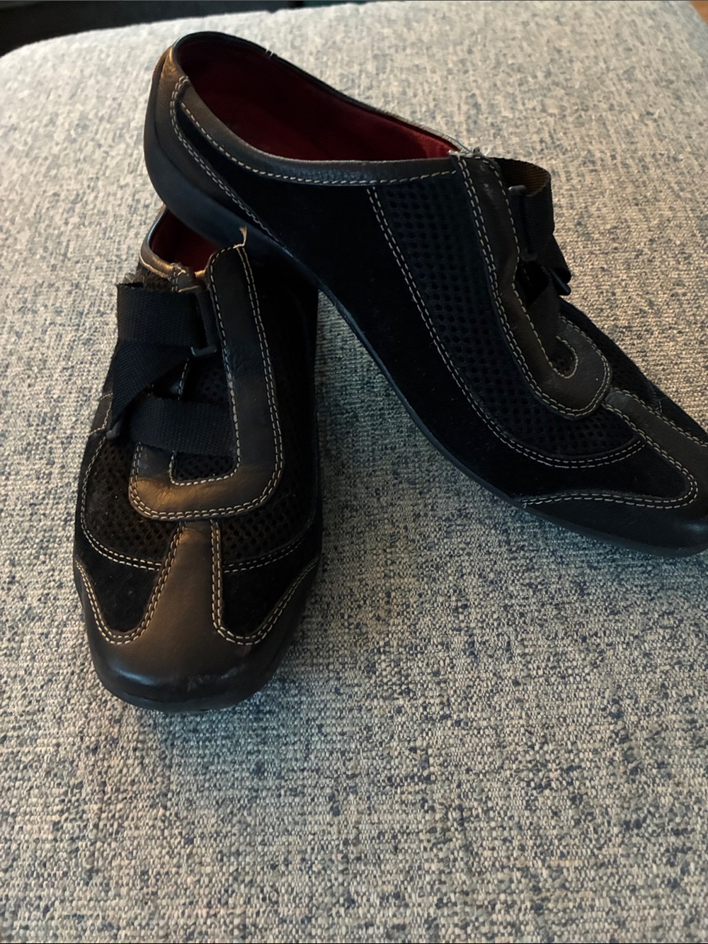 Naturalizer Black Slip-On Loafers for Women